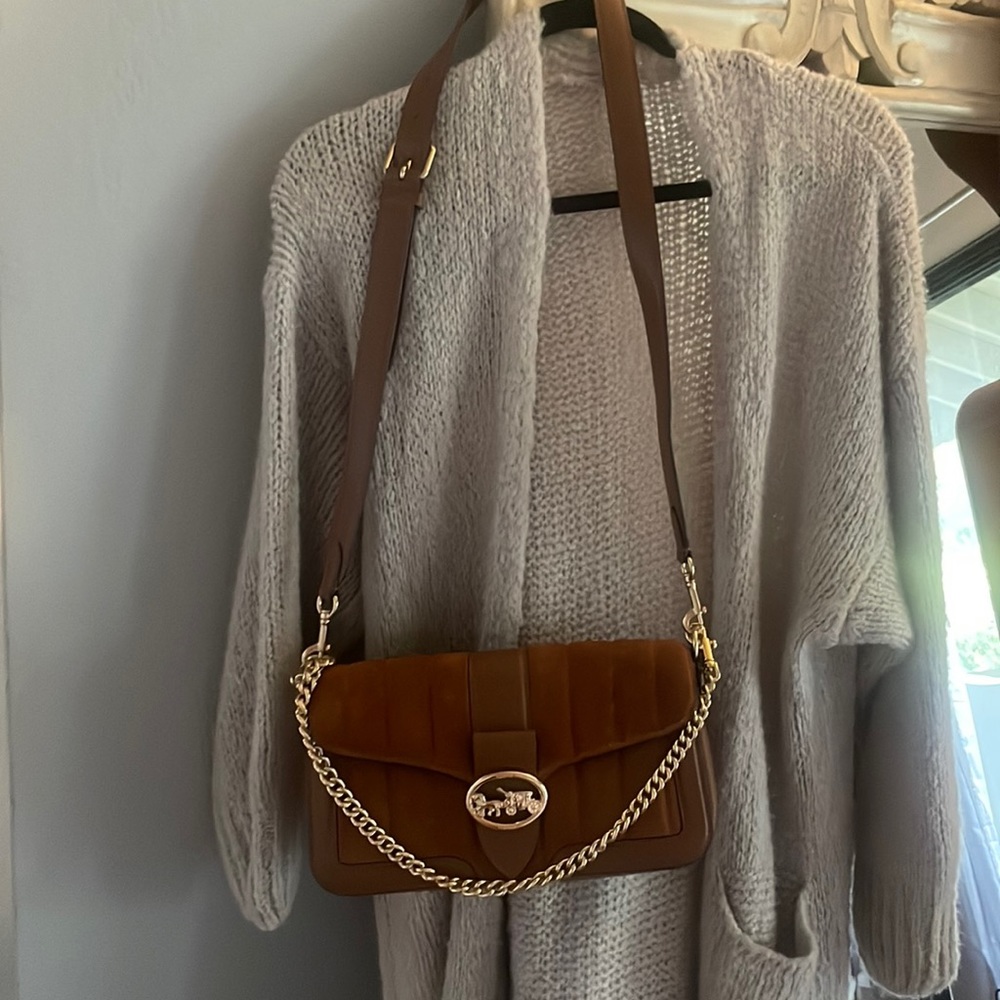 BARELY USED COACH PURSE